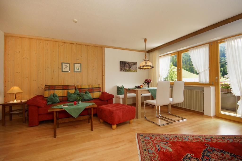 Gaestehaus Schuler Riezlern Camera foto